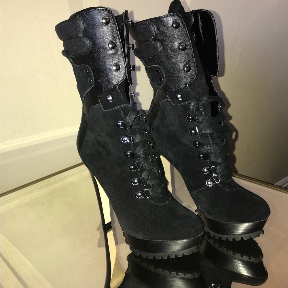 Bebe boots
